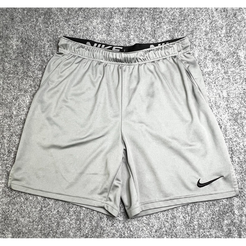 Nike Dry-Fit Grey Shorts with Pockets Size Medium Work Out Lounge Running Pants